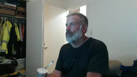 hairy man online show from October 14, 2025, 12:00 am