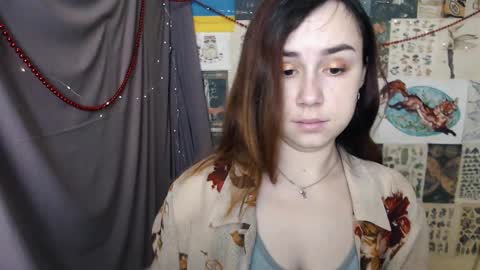 veryveryvery_shy online show from December 21, 2024, 6:52 am