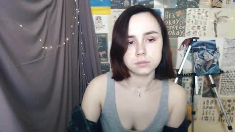 veryveryvery_shy online show from January 11, 2025, 6:24 am