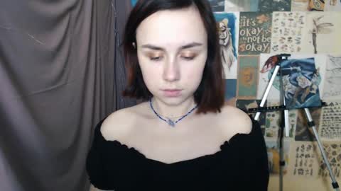 veryveryvery_shy online show from January 16, 2025, 9:48 am