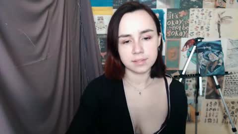 veryveryvery_shy online show from January 26, 2025, 6:38 am