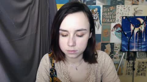 veryveryvery_shy online show from February 20, 2025, 9:44 am