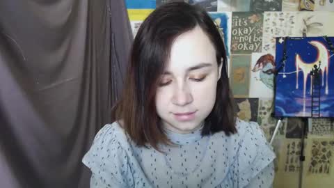 veryveryvery_shy online show from March 11, 2025, 6:43 am