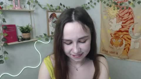 Snapshot of veryveryvery_shy chatting on April 18, 2026, 5:50 pm veryveryvery_shy online show from April 18, 2026, 5:50 pm