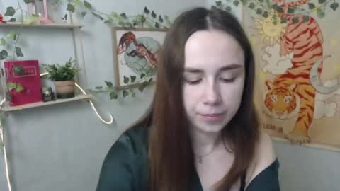 Snapshot of veryveryvery_shy chatting on April 25, 2026, 5:43 am veryveryvery_shy online show from April 25, 2026, 5:43 am