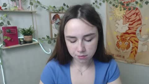 Snapshot of veryveryvery_shy chatting on April 28, 2026, 5:34 am veryveryvery_shy online show from April 28, 2026, 5:34 am