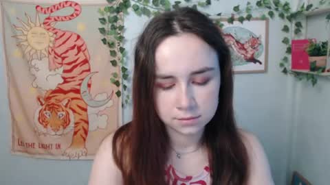 Snapshot of veryveryvery_shy chatting on June 27, 2026, 5:45 am veryveryvery_shy online show from June 27, 2026, 5:45 am