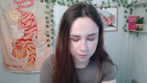 Snapshot of veryveryvery_shy chatting on July 14, 2026, 5:23 am veryveryvery_shy online show from July 14, 2026, 5:23 am