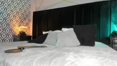 Sthefanny online show from October 10, 2025, 12:15 pm