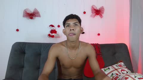 vesperth_supercock online show from December 19, 2024, 4:13 am
