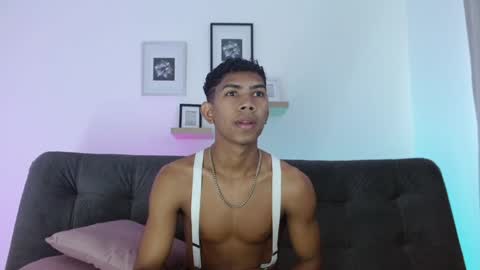 vesperth_supercock online show from February 5, 2025, 7:10 pm