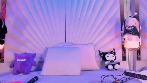 Vesper Velvet  online show from April 15, 2026, 5:14 am