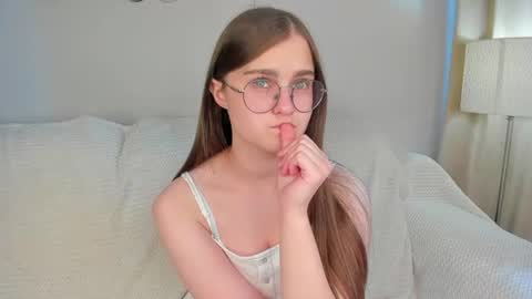 Emma  Sofa online show from July 29, 2026, 11:08 am