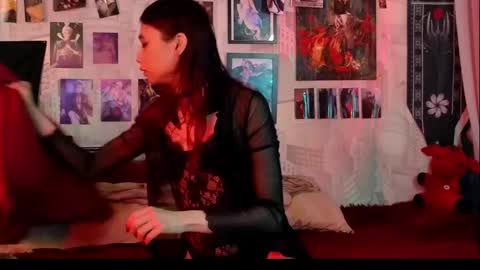 Emiel online show from November 21, 2025, 9:13 pm