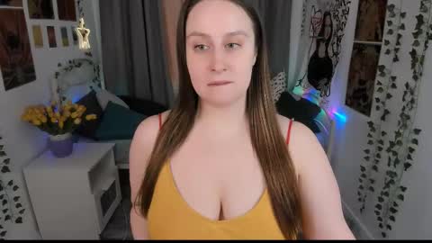 Camilla online show from March 5, 2025, 11:38 pm