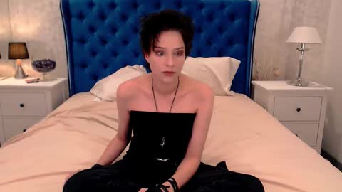 Via online show from October 8, 2025, 8:28 pm