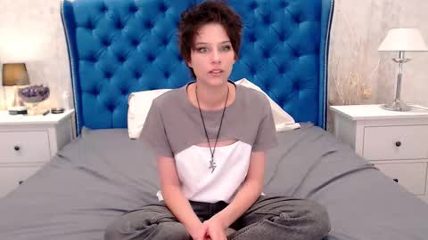 Via online show from October 15, 2025, 3:12 pm