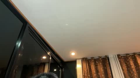 via_olala online show from March 11, 2026, 6:08 am