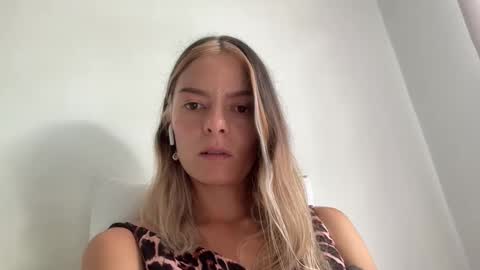 papichulo y mamichula online show from March 24, 2026, 4:45 pm