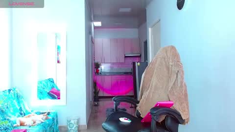 Ariana  online show from February 10, 2026, 8:02 pm