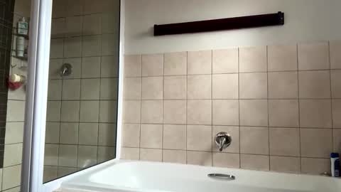 Snapshot of vibez4days chatting on February 18, 2026, 6:31 am Vibez4days online show from February 18, 2026, 6:31 am