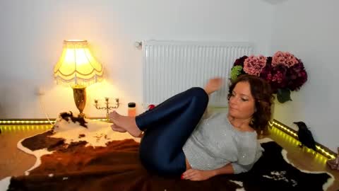 ViciousQueenu can call me Laura online show from January 30, 2025, 5:52 am