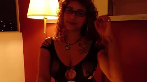 Vicky  online show from November 7, 2025, 2:11 am