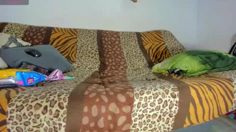 vicky manuela online show from January 10, 2025, 12:27 am