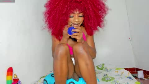 vicky manuela online show from November 12, 2025, 2:34 am