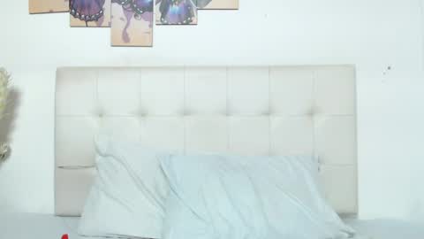 Snapshot of vicky_lane chatting on May 15, 2026, 11:17 am vicky_lane online show from May 15, 2026, 11:17 am