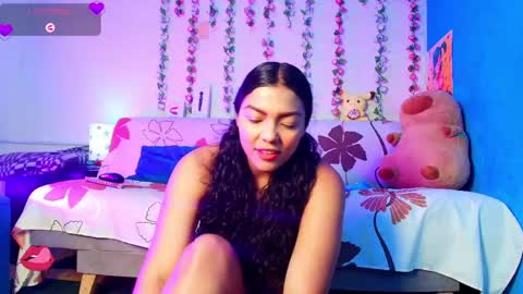 vicky_miller_05 online show from April 13, 2026, 7:19 pm