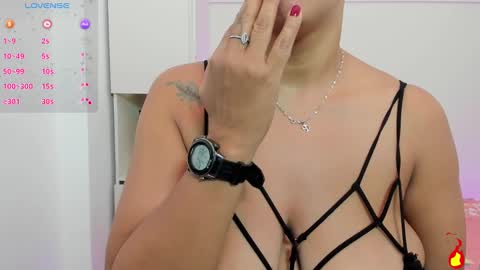 V I C K Y online show from March 8, 2025, 12:09 pm