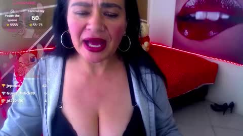 vicky_sexi online show from January 5, 2026, 5:27 pm