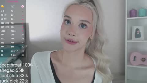 Snapshot of vickyfuckingdoll chatting on October 12, 2025, 10:42 pm vickyfuckingdoll online show from October 12, 2025, 10:42 pm