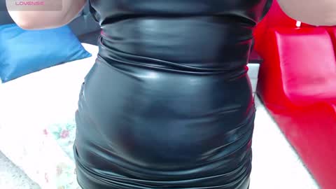 Vicky online show from December 15, 2024, 4:37 pm