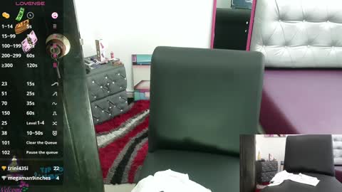 Snapshot of vickysexyx chatting on December 17, 2024, 10:00 pm Valentina online show from December 17, 2024, 10:00 pm