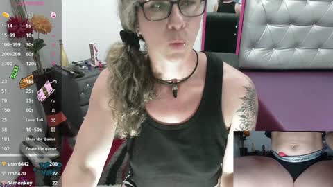 Snapshot of vickysexyx chatting on January 3, 2025, 10:51 pm Valentina online show from January 3, 2025, 10:51 pm