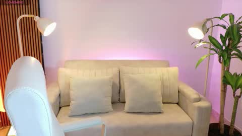 Snapshot of victoria___moon chatting on February 3, 2026, 1:27 pm victoria online show from February 3, 2026, 1:27 pm