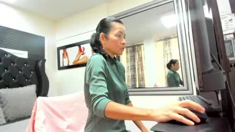 Snapshot of victoria__grey_ chatting on July 2, 2026, 5:52 pm Victoria grey online show from July 2, 2026, 5:52 pm