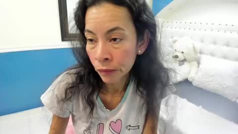 Snapshot of victoria__grey_ chatting on July 27, 2026, 7:15 am Victoria grey online show from July 27, 2026, 7:15 am