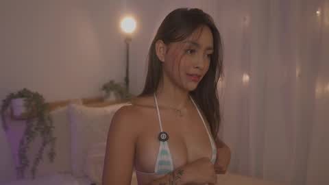 Snapshot of victoria__rossi chatting on May 28, 2026, 1:19 pm online show from May 28, 2026, 1:19 pm