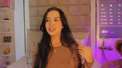Victoria valentina  online show from February 25, 2025, 7:03 pm