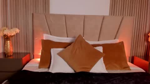 VIC online show from November 7, 2025, 12:05 pm