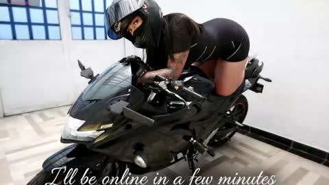 Victoria Collins online show from April 18, 2026, 9:26 pm