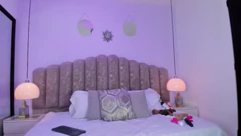 Snapshot of victoria_cooper3 chatting on February 8, 2026, 12:19 pm valentina online show from February 8, 2026, 12:19 pm