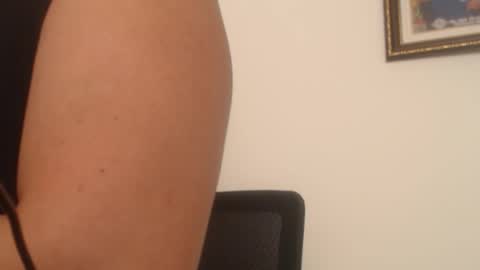 victoria online show from October 2, 2025, 8:38 pm