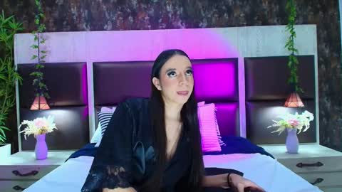 Victoria  online show from February 9, 2025, 7:41 pm