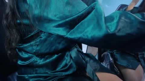 Victoria online show from December 4, 2025, 1:09 pm