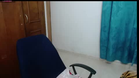 Snapshot of victoria_milf06 chatting on August 1, 2026, 3:50 am victoria online show from August 1, 2026, 3:50 am