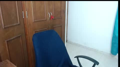 Snapshot of victoria_milf06 chatting on August 8, 2026, 3:41 am victoria online show from August 8, 2026, 3:41 am